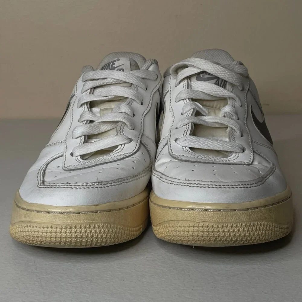 Nike Air Force 1 White Chrome Cream Sneakers Size 6 Youth EU 38.5 - Picture 6 of 16